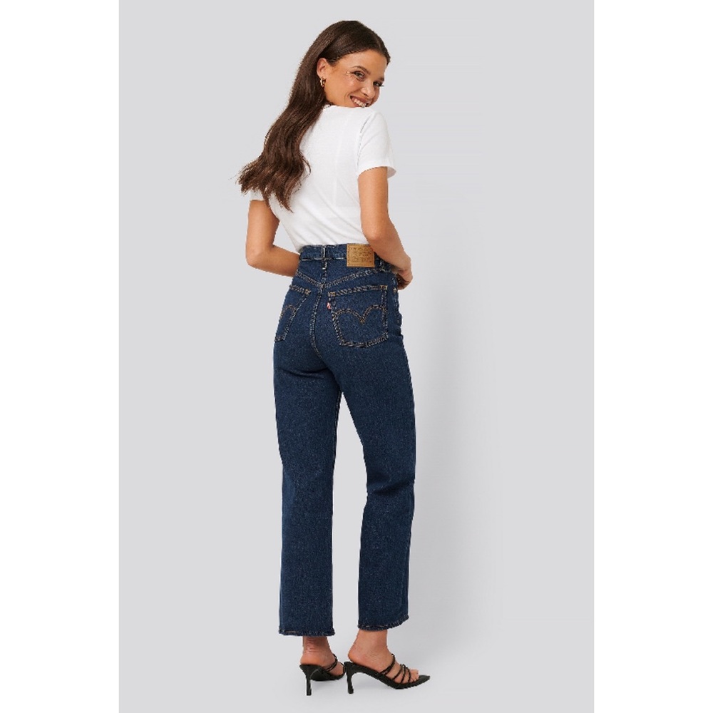 Levi's® Premium RIBCAGE STRAIGHT ANKLE JEANS - Picture 4 of 15